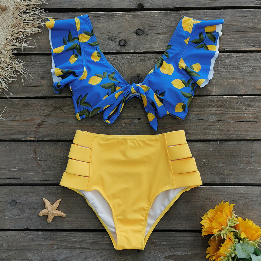 Dame bikini-sæt med voluminøse flæsedetaljer og fashionable cut-outs Stilla