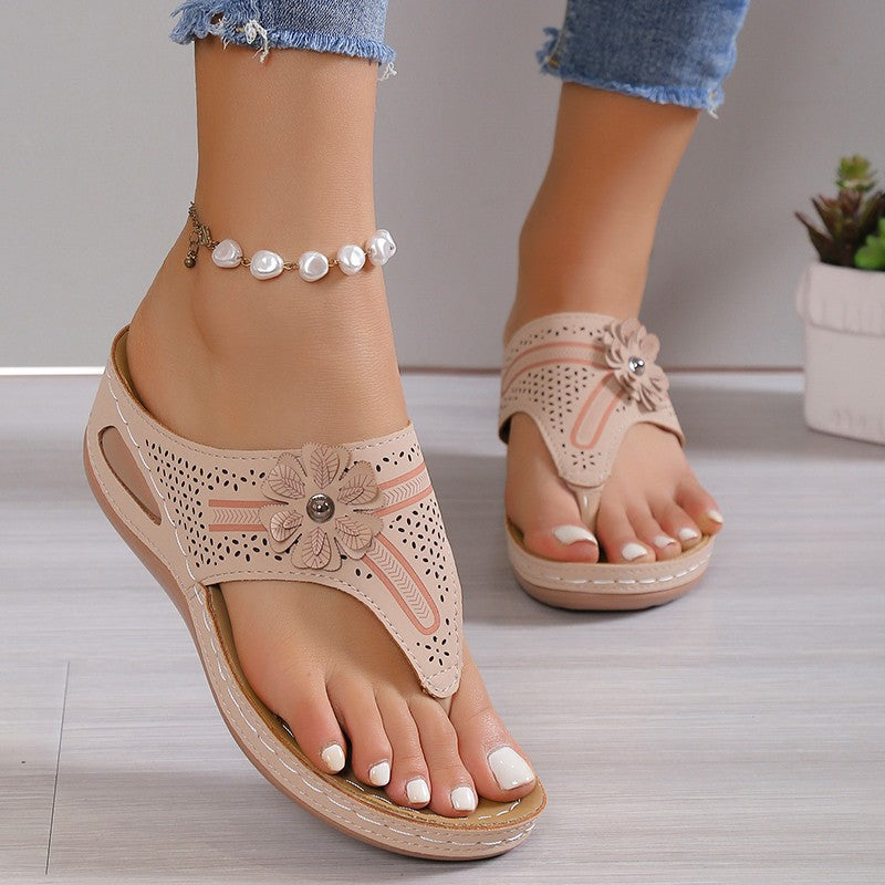 Dame sommerlige flip-flops med moderigtige blomsterdesign Stilla