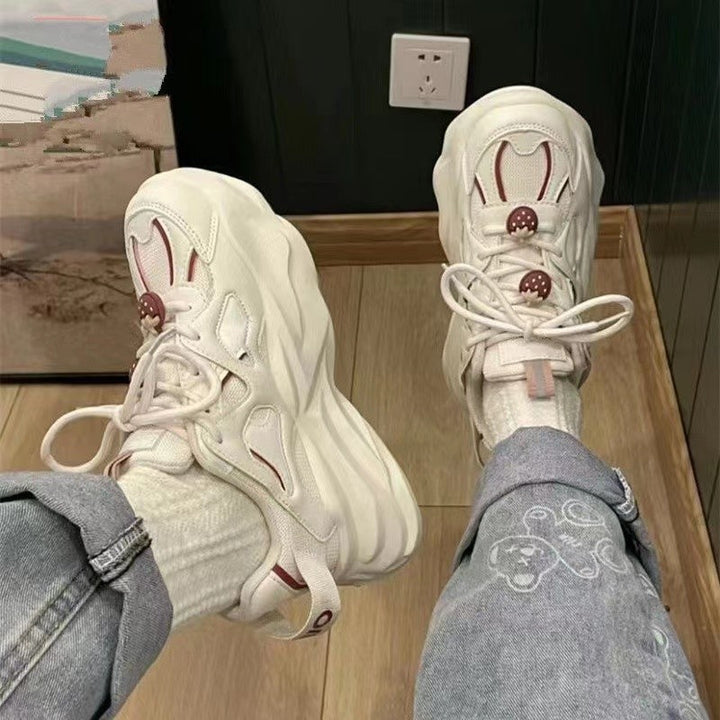 Dame sporty sneakers med innovativt design og åndbar overfladestruktur Stilla