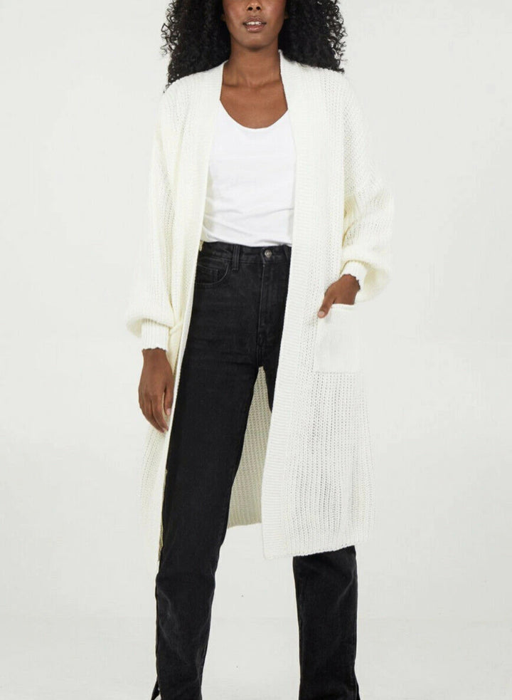 Kvinders strikket frakke i afslappet oversized design Stilla