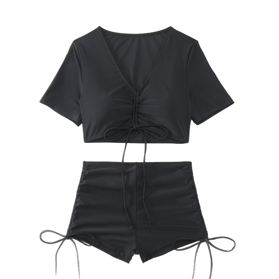 Dame Crop Top og højt skårne badeshorts Skovae