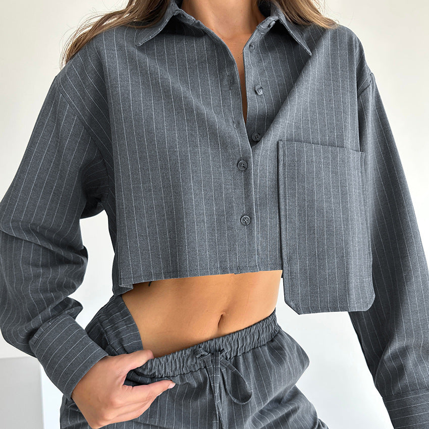 Dame sæt bestående af cropped bluse og bred bukser med elegant struktur Stilla