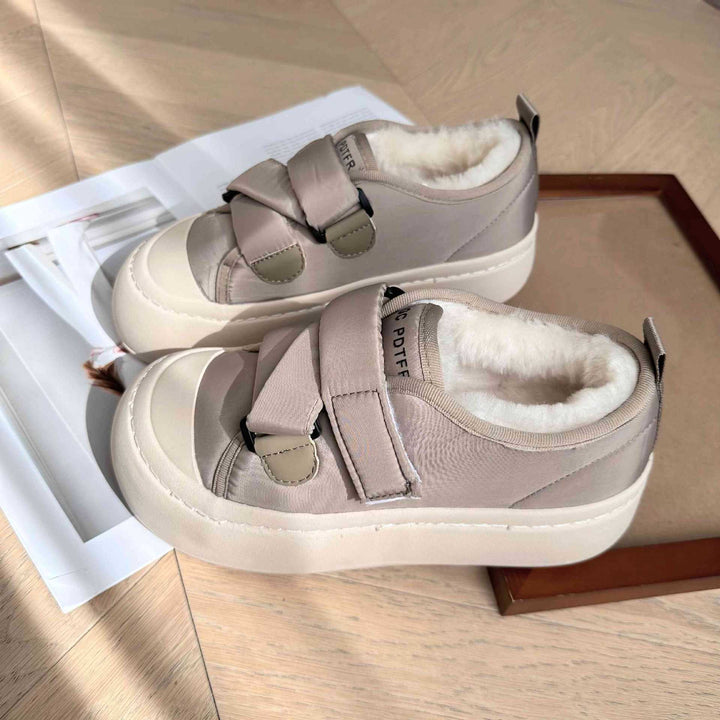 Dame Komfortable Sneakers med blødt indlæg og praktisk velcro Stilla