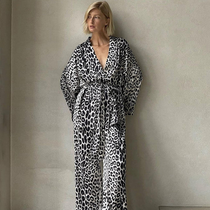 Dame Satin-Kimono-robe med dyrepræg Stilla