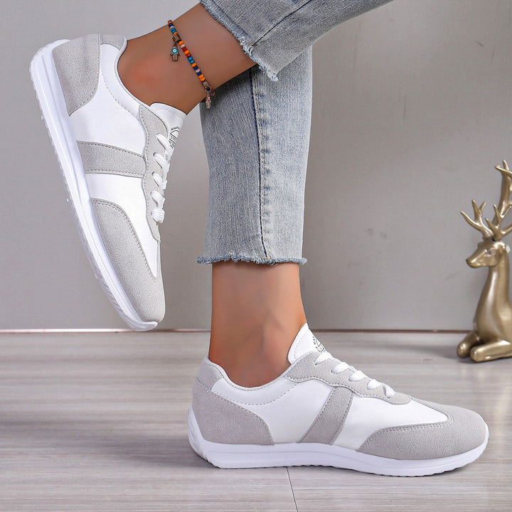 Dame Sporty Sneakers med skridsikker sål og åndbart overmateriale Stilla