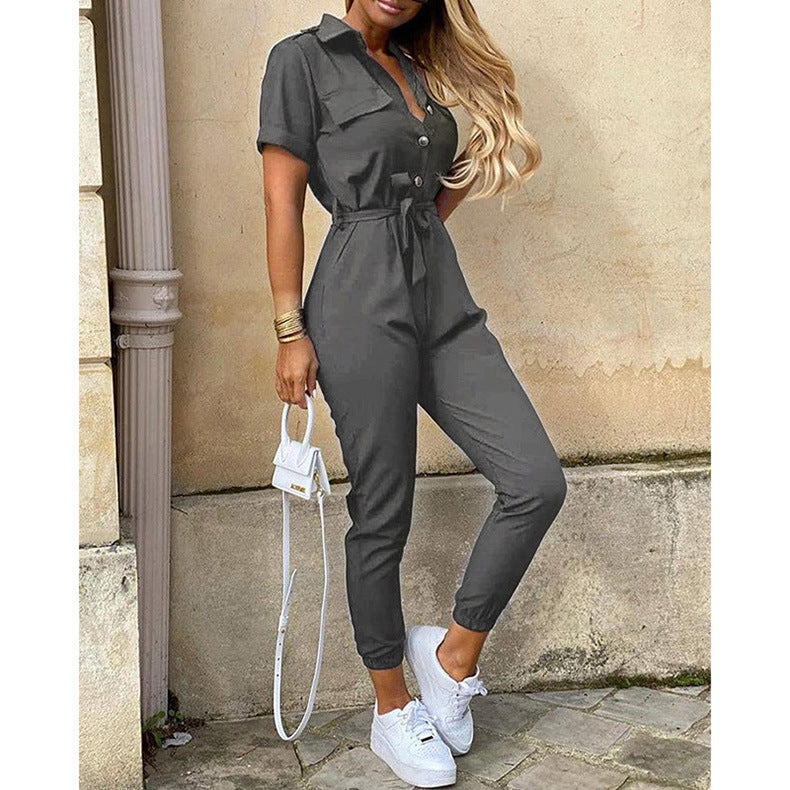 Damer afslappet jumpsuit med knapdetaljer og taljebælte Stilla