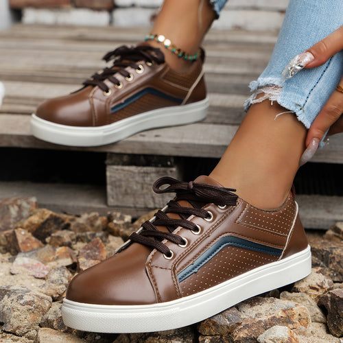 Dame Sporty Sneakers med perforeret overmateriale og skridsikker gummisål Stilla