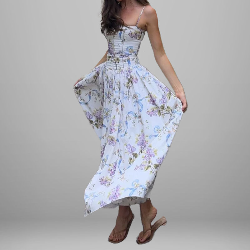 Dame Ballkjole med elegant strapless design og florale accenter Stilla