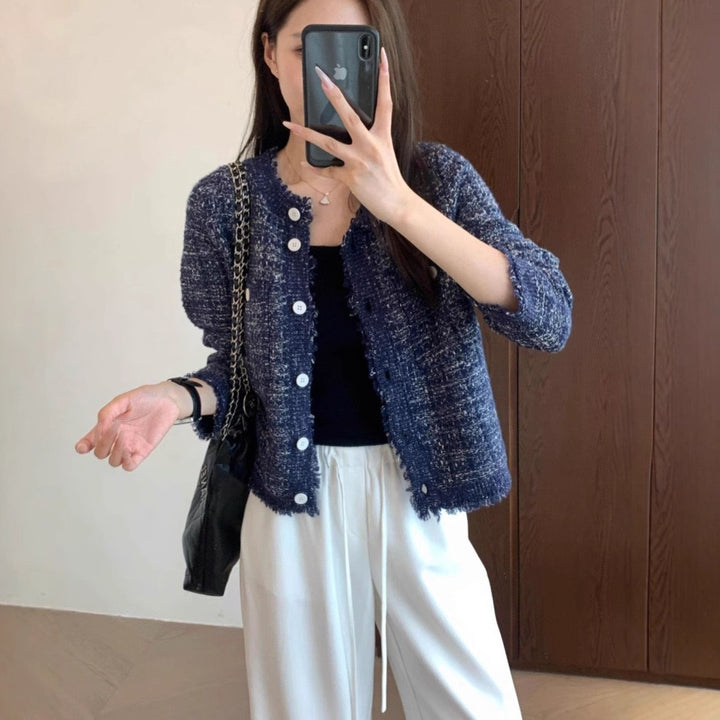 Kvinders cardigan med fuld knaplukning og elegant design Stilla