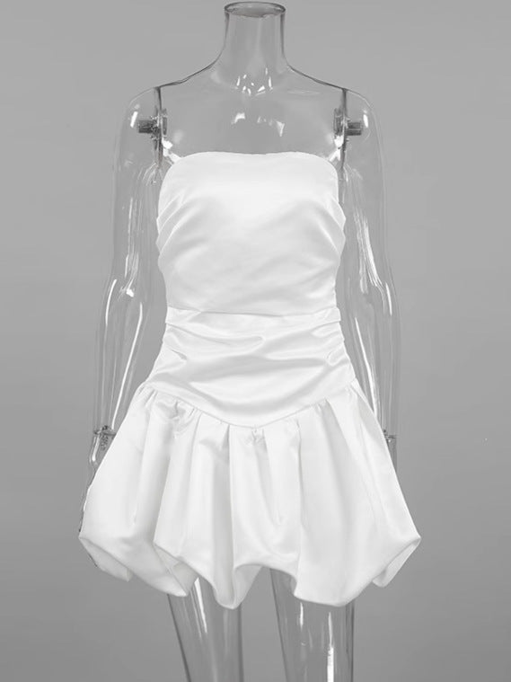 Dame Spids Mini-Kjole med off-shoulder Design og voluminøs Skørt Stilla