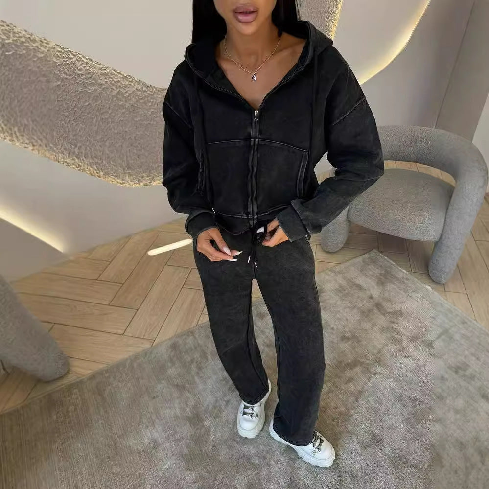 Kvinders afslappede fritids sæt med hoodie og joggingbukser i moderne look Stilla