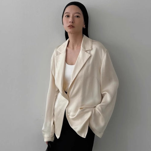 Kvinder elegant blazerjakke lavet af satin af høj kvalitet Stilla