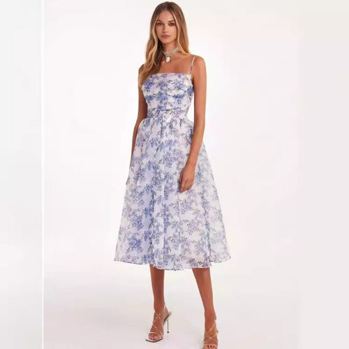 Dame Midi-kjole med blomster Chiffon-overmateriale og flatterende snit Stilla