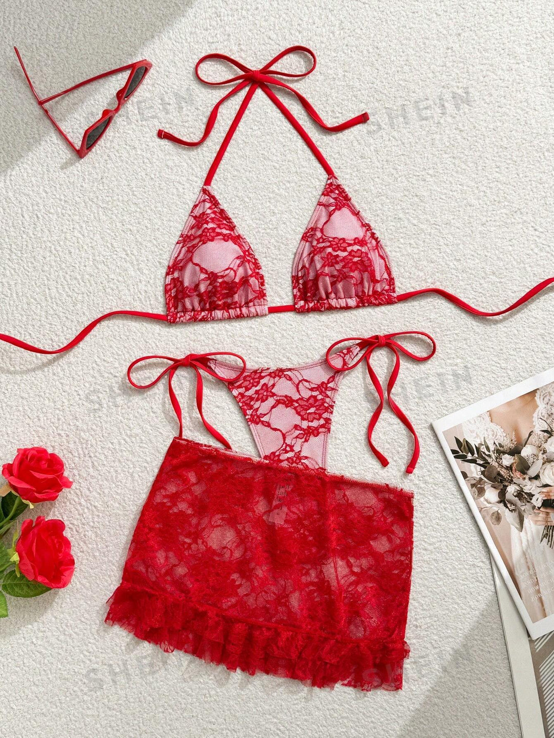 Dame spids-bikini med blomsterdesign og flydende nederdel Skovae
