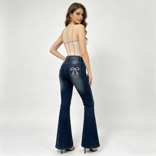 Dame Bootcut Jeans med dekorative broderier Skovae