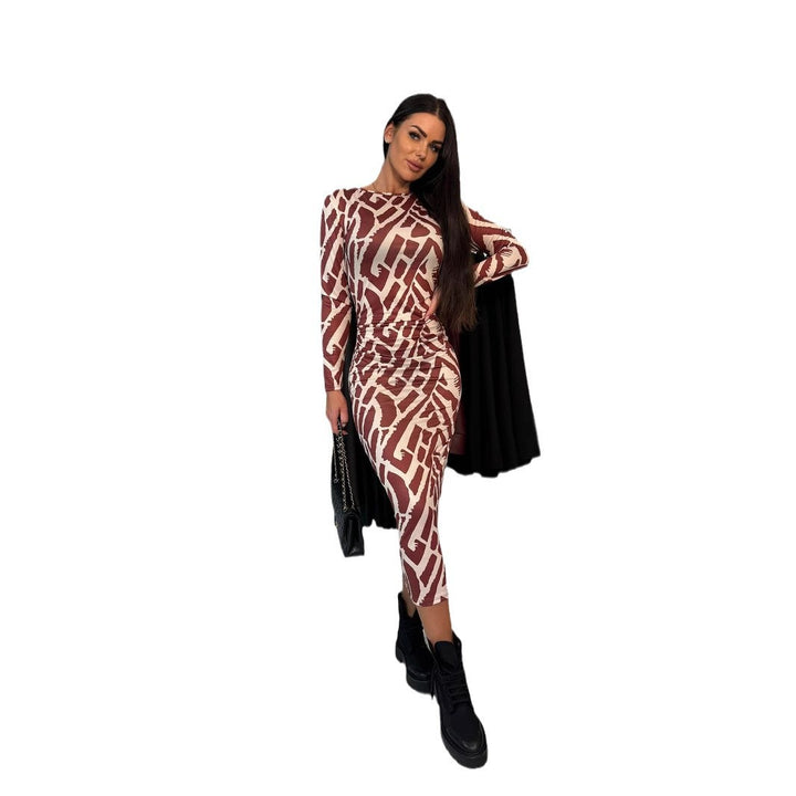 Dame Longsleeve kjole med moderne dyreprint og figursyet snit Stilla