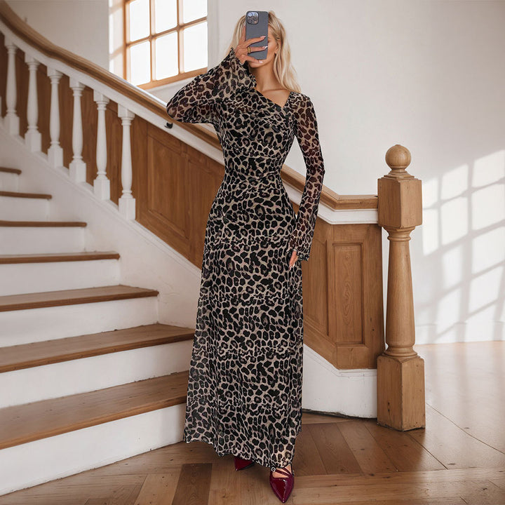 Damer maxi kjole med elegant dyreprint og sofistikeret snit Stilla