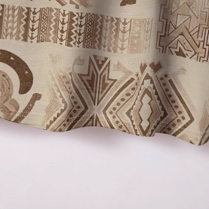 Herre polo-shirt med kreativt cowboy-motiv og traditionelt mønster Stilla