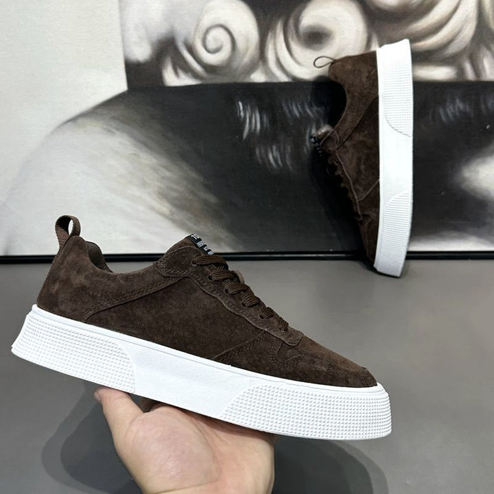 Dame Behagelige Sneakers lavet af kvalitets ruskind med skridsikker sål og fugtregulerende indersål Stilla