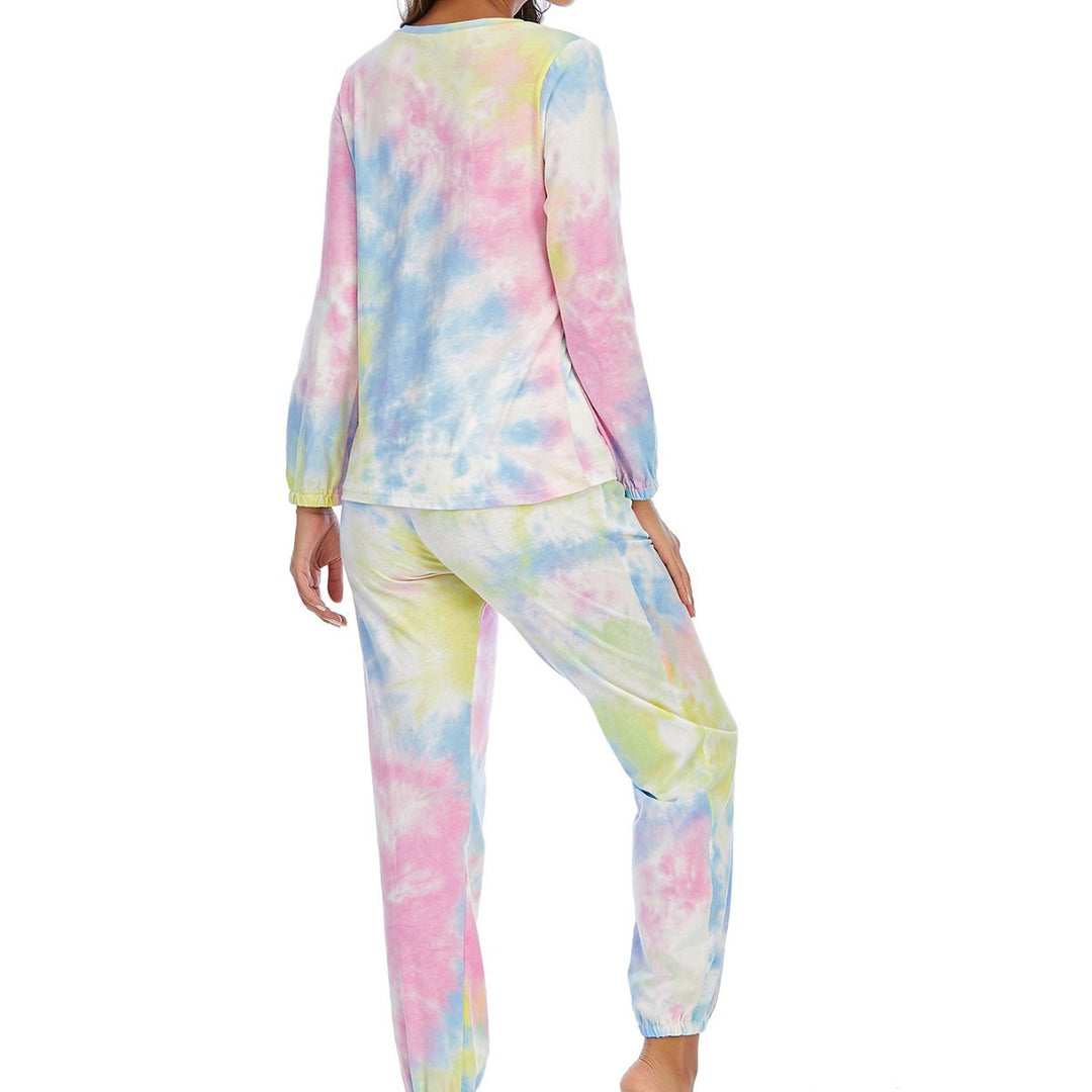 Dame hyggeligt loungewear-sæt med moderne tie-dye-design Stilla