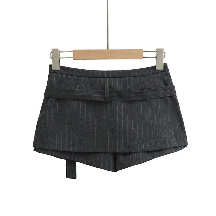 Dame korte jakkeshorts med aftageligt bælte og elegant stribemønster Stilla