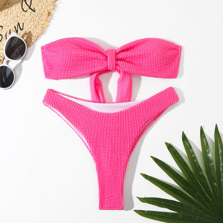 Dame Bandeau-bikini-sæt med unikt knudedesign og høj benudskæring Stilla
