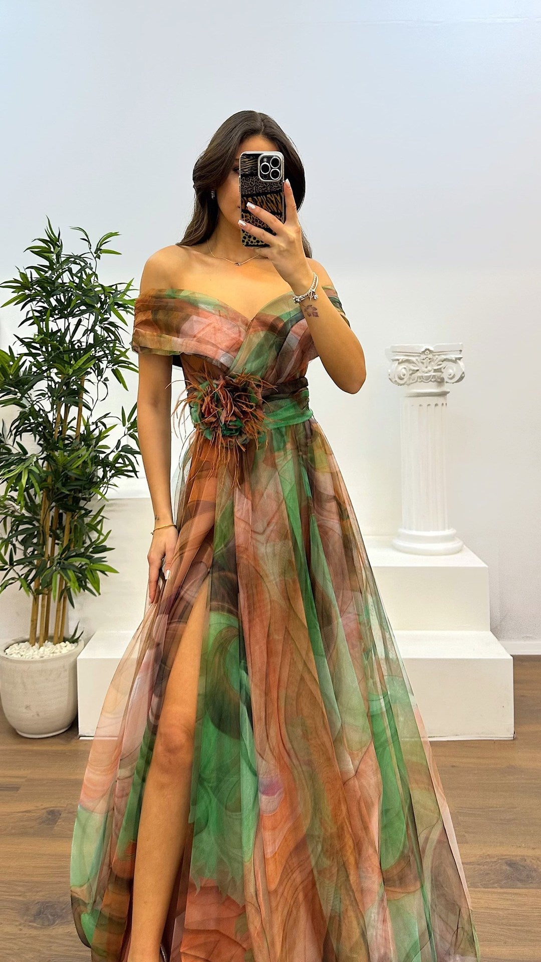 Damer Elegant Off-Shoulder Maxikjole med blomsterapplikationer og sidelæg Stiila