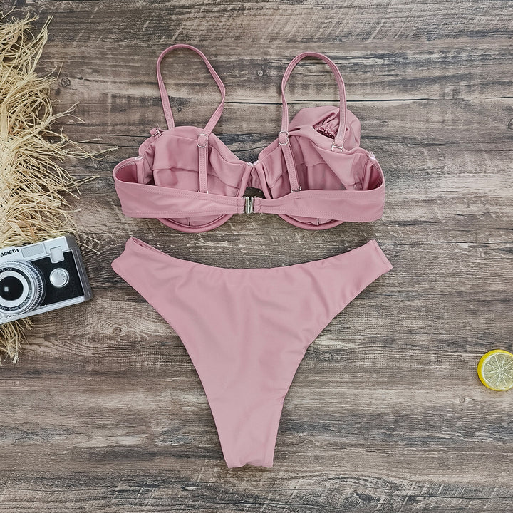 Dame bikini-sæt med romantiske flæsedetaljer og høj kvalitet pasform Stilla