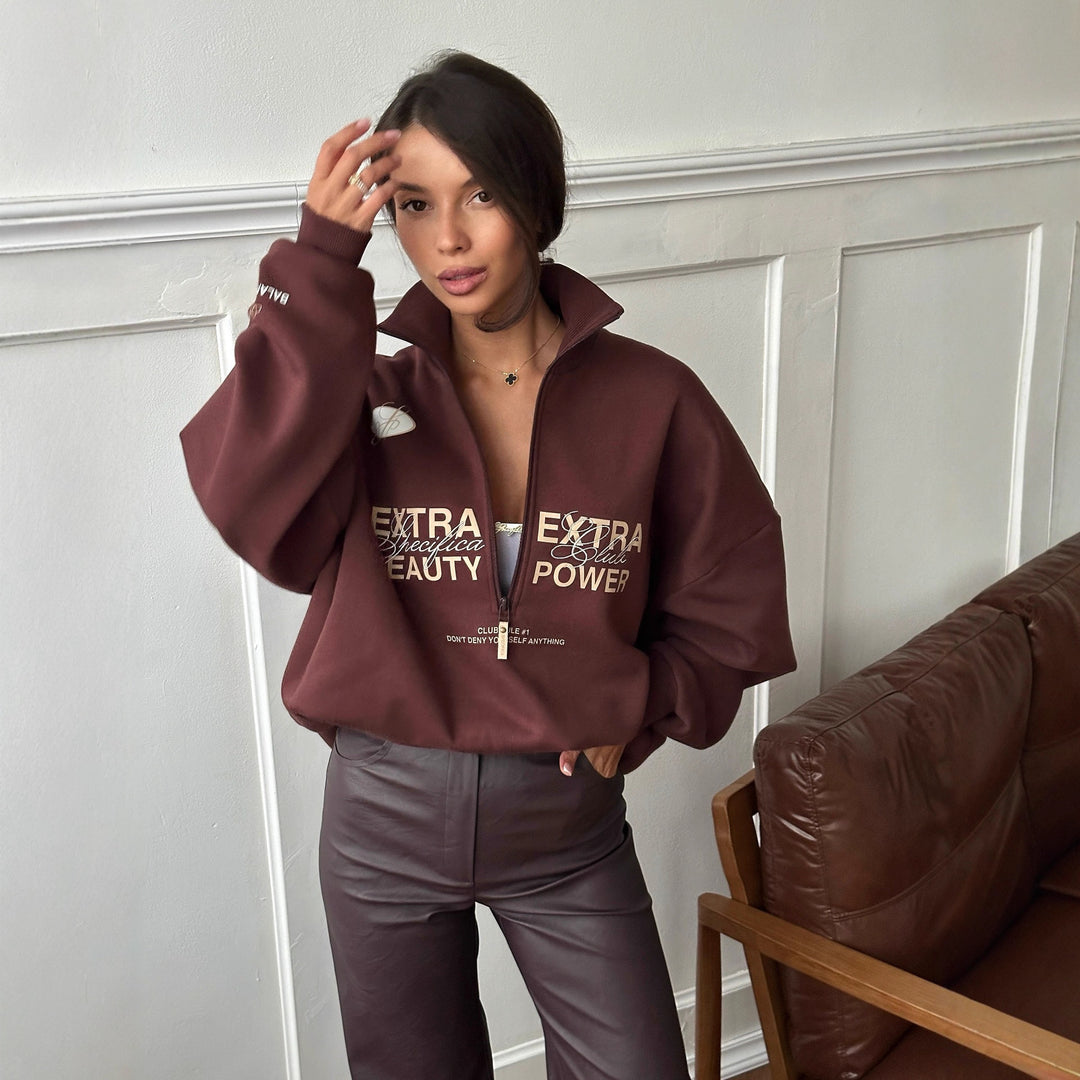 Dame Oversized Zip Sweater med kreativ tekst og moderne design Stilla