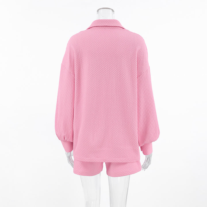 Dame natkjole-bluse med voluminøse ærmer og fine knapdetaljer Stilla