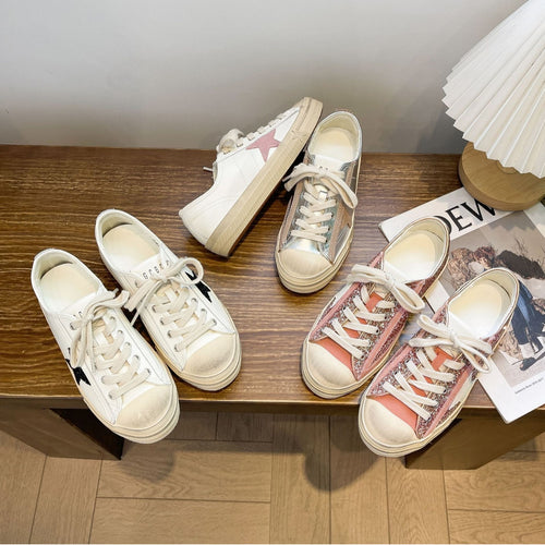 Dame mode sneakers med glitrende metallic-overflade og alsidigt design Stilla