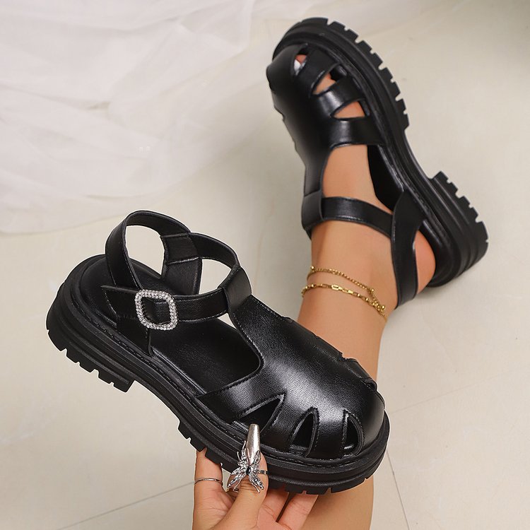 Dame Chunky Sandaler med moderigtige Cut-Outs og dekorativ spænde lukning Stilla