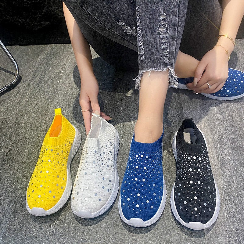 Dame Sneakers med åndbart strikmateriale og fashionable detaljer Stilla