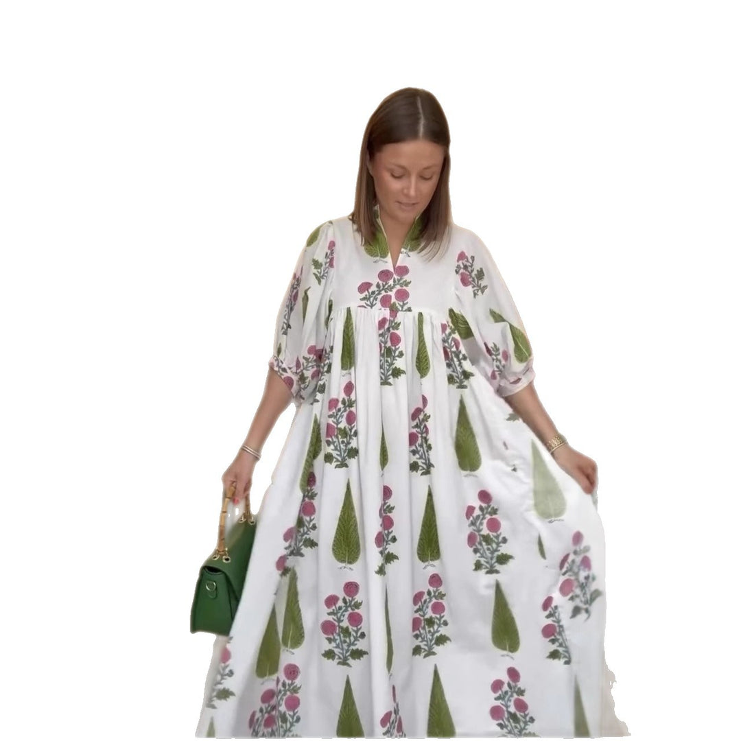 Dame maxikjole med blomsterdesign og afslappet silhuet Stilla
