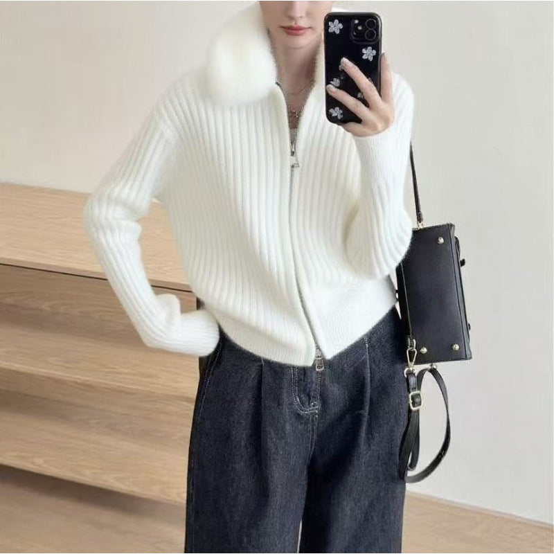 Kvinders cardigan med højkvalitets faux fur krave og elegant ribbet tekstur Stilla