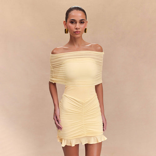 Dame Off-Shoulder Minikjole med elegant flæse design og tætsiddende snit Stilla