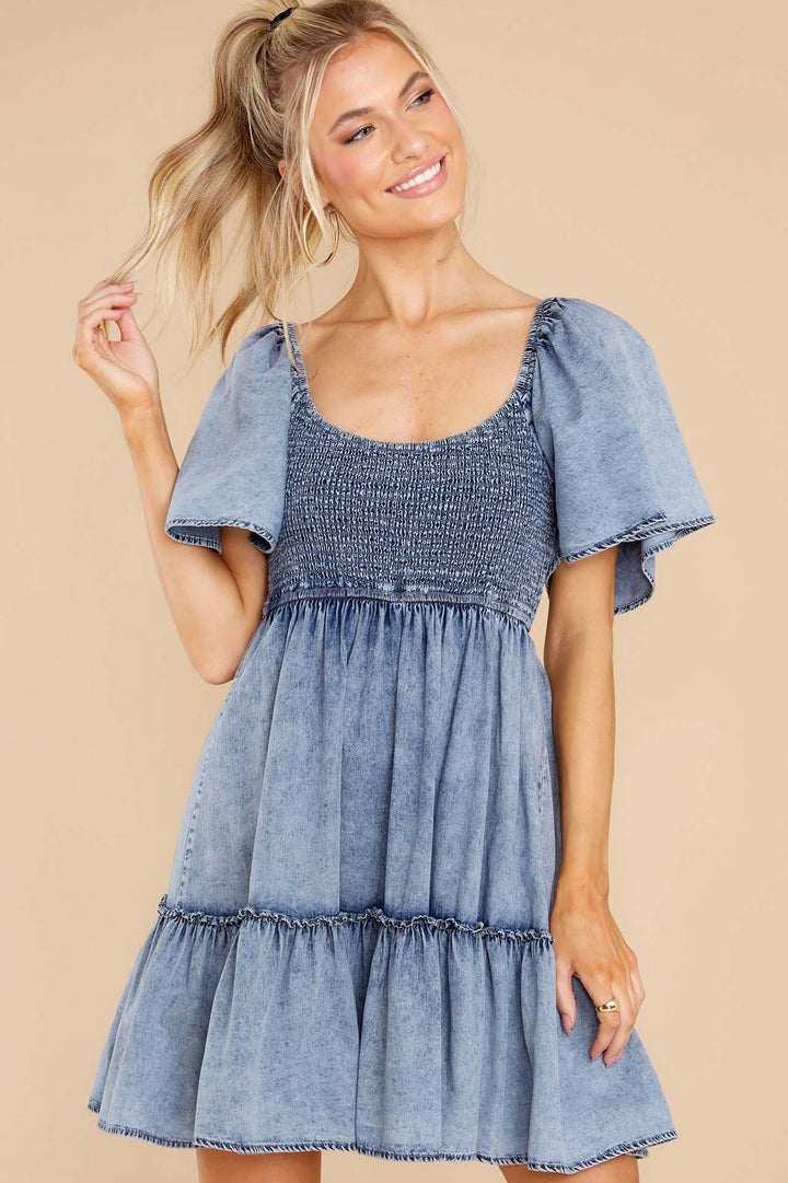 Dame Denim Sommerkjole med voluminøse puffærmer og rynkninger Stilla