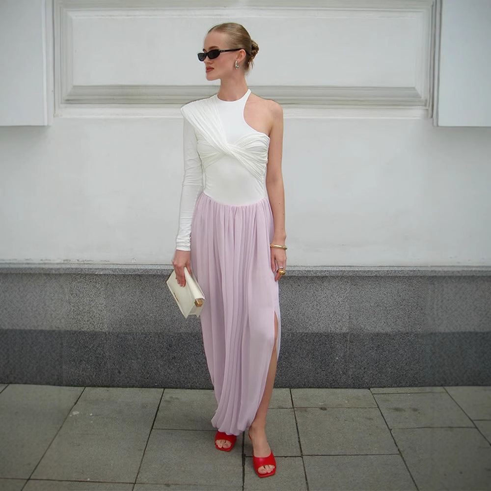 Dame maxikjole med asymmetrisk design og elegant indpakningstop Stilla