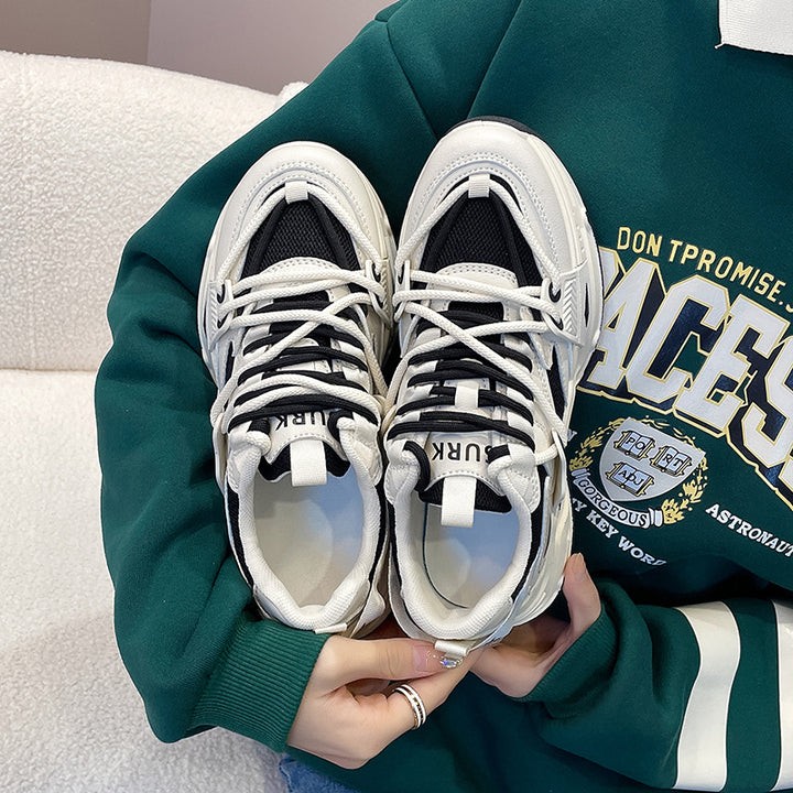 Dame sneakers i urban stil med trendy dæmpningsteknologi og åndbare mesh-indlæg Stilla