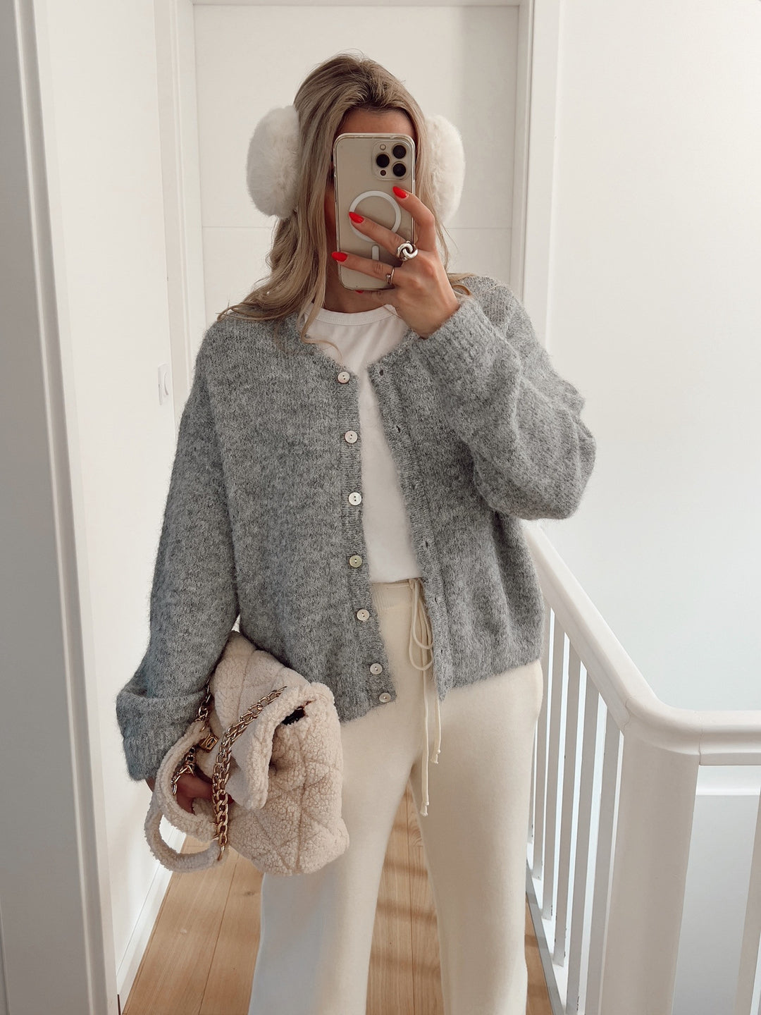 Kvindernes afslappede cardigan med fin struktur og knapper Stilla