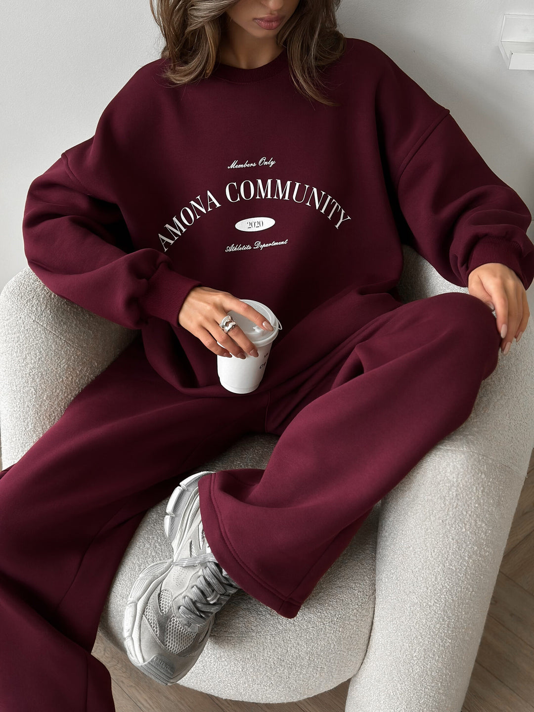 Kvindernes behagelige sweater og joggingbukser med afslappet pasform Skovae