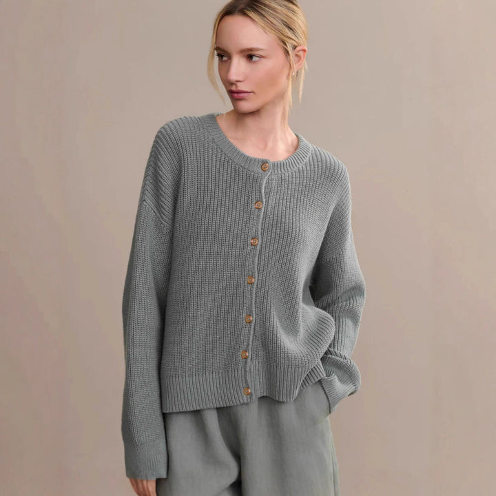 Kvinders cardigan med knaplukning og elegant struktur Stilla