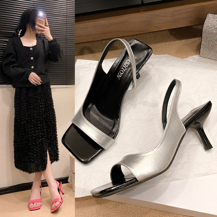 Dame Slingback-sandaler med moderne cut-out-design og glitrende overflade Stilla