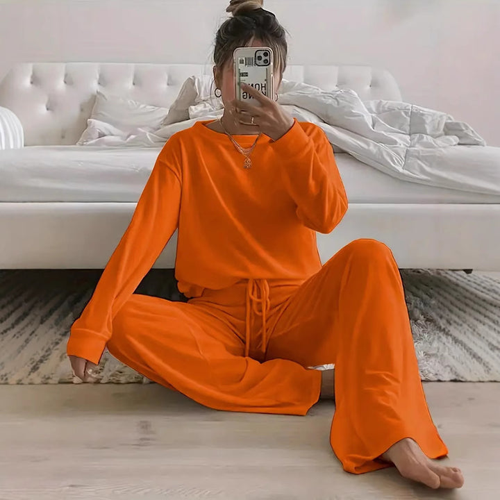 Dame loungewear-sæt med afslappet pasform og høj kvalitet bomuldsblanding Stilla