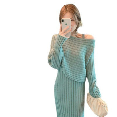 Kvinders elegante strikket sweater med off-shoulder design og fin ribbet tekstur Stilla