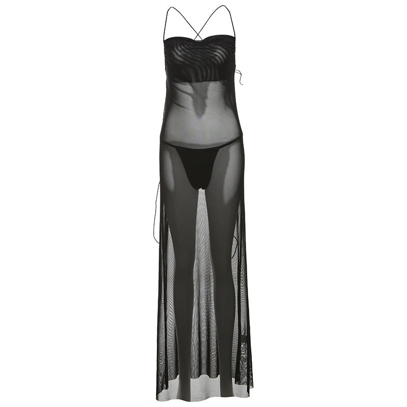 Dame gennemsigtig strandkjole med raffinerede snører detaljer og elegant cut-out Stilla