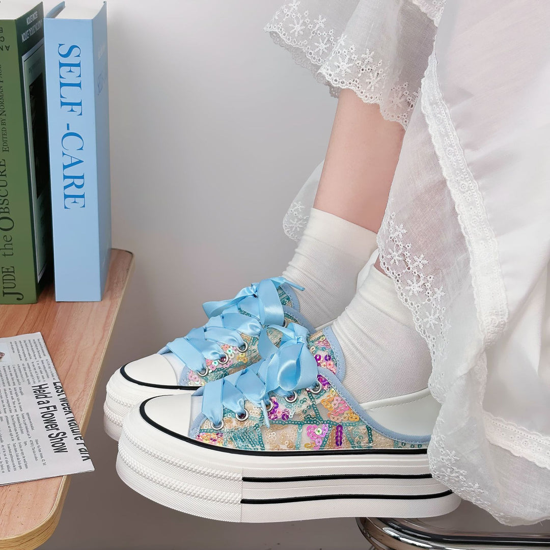 Dame Sneakers med florale accenter og dekorative satin snørebånd Stilla