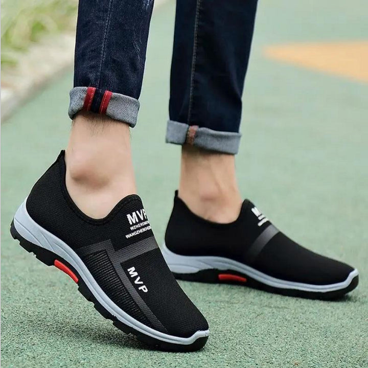 Femme Slip-On Sports Sneakers til daglig komfort og ydeevne Stilla
