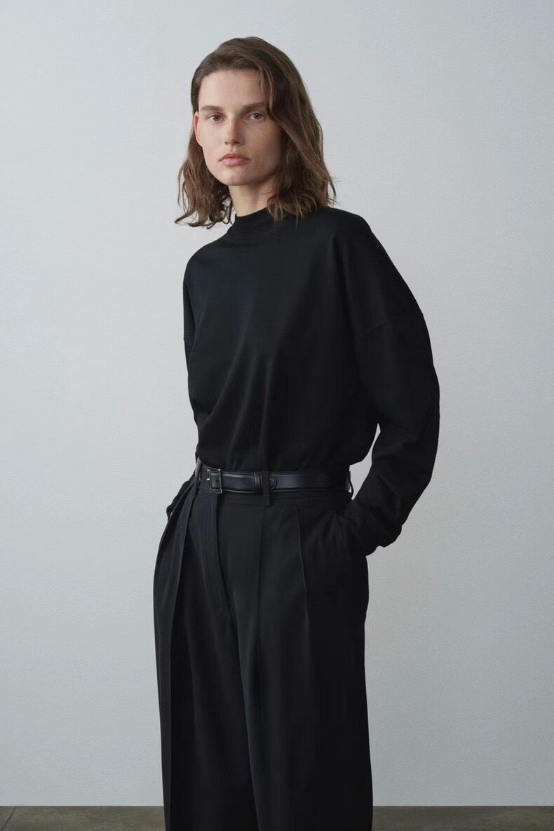 Dame afslappet sweatshirt med høj krave og moderne snit Stilla