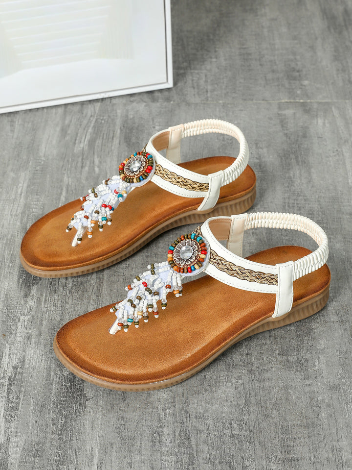 Dame sandaler med dekorativt smykke design og fleksibel fodseng Stilla